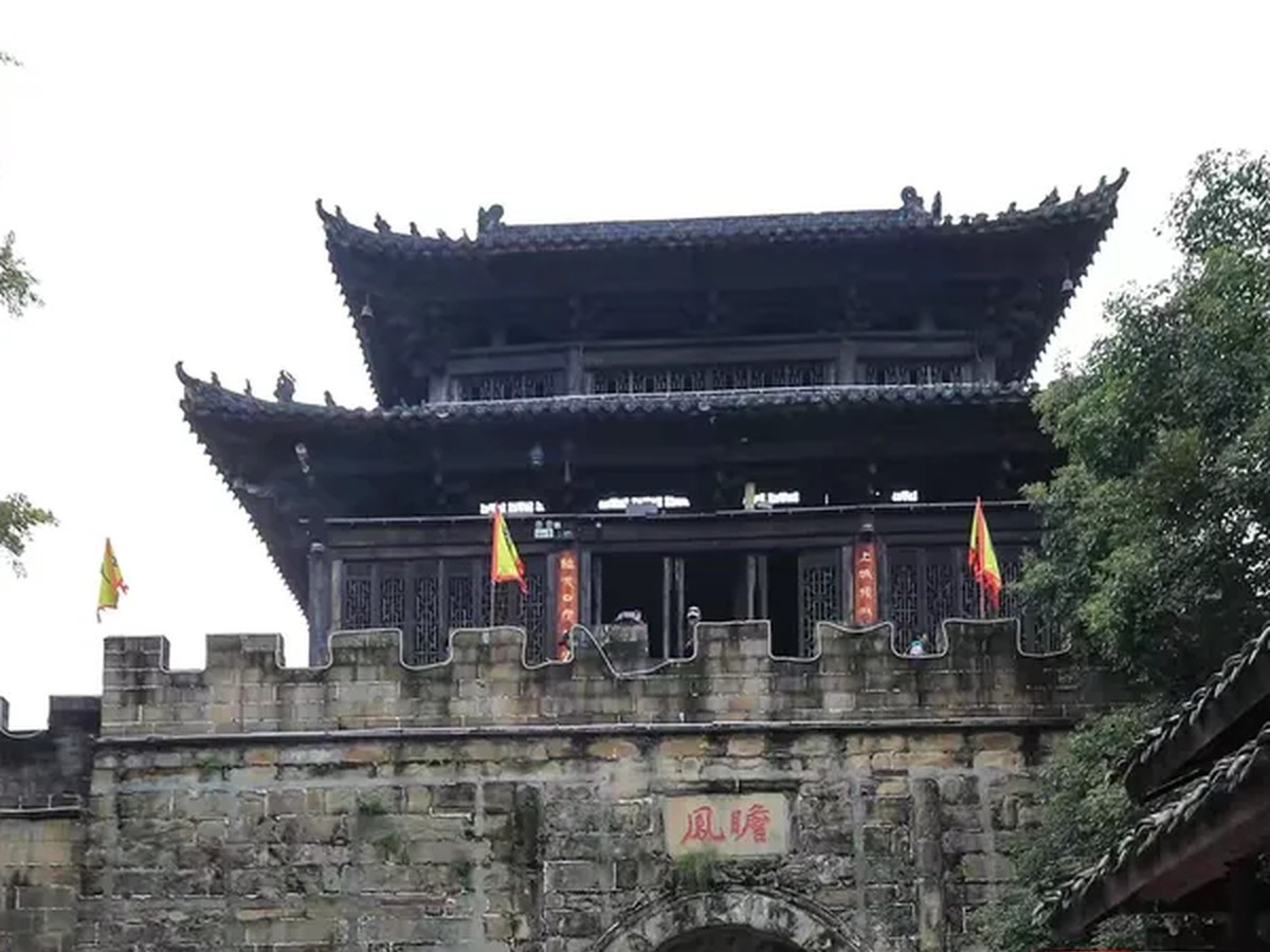 葭萌关城楼实? loading=